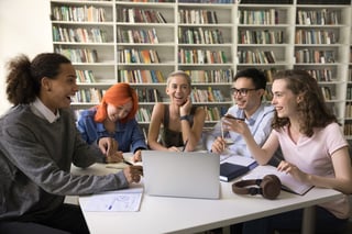 Credenciais Digitais: promova a empregabilidade na sua IES - Pearson